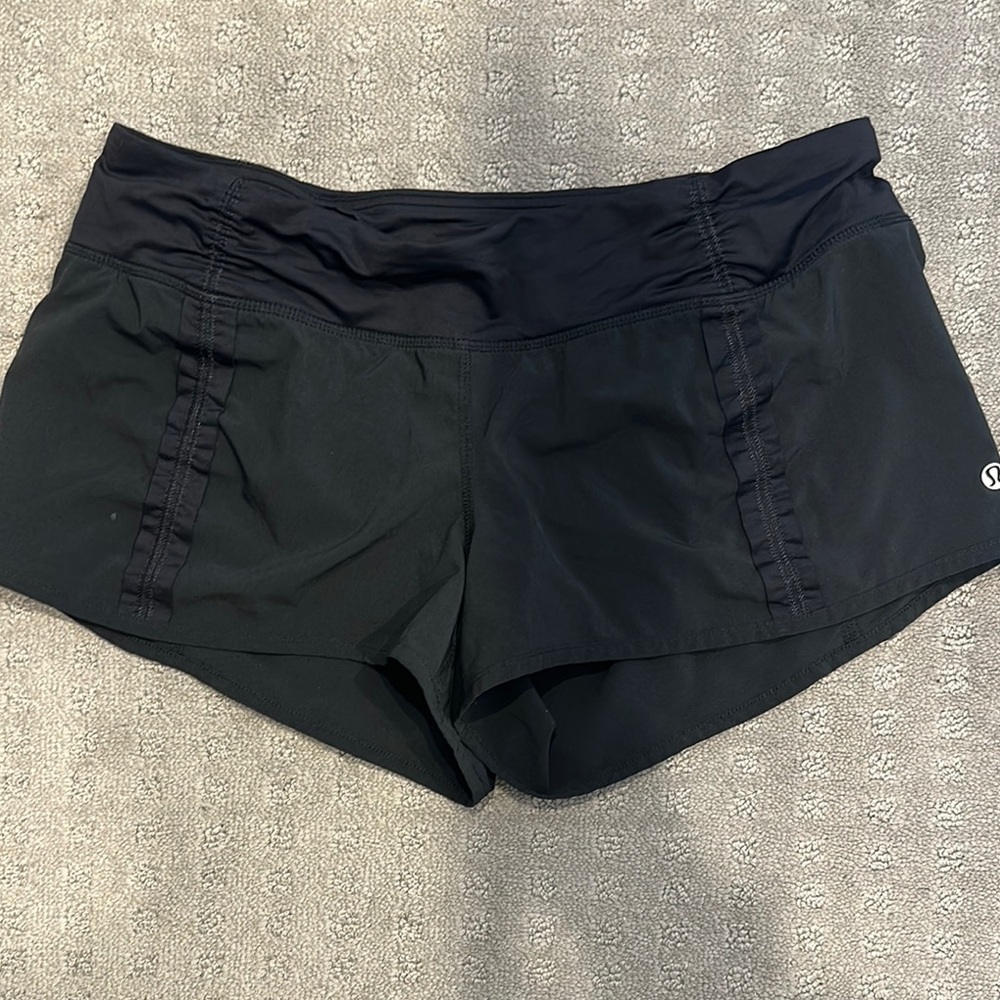 Lululemon Speed Up Low Rise 2.5” lined Shorts
